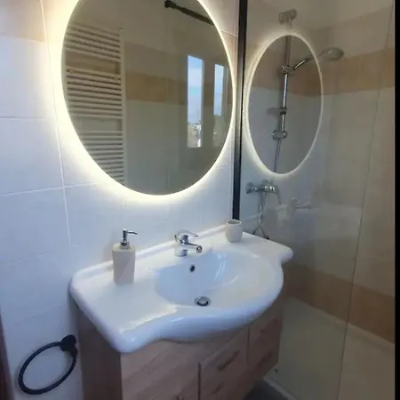 Casa Smeralda Apartment Claino